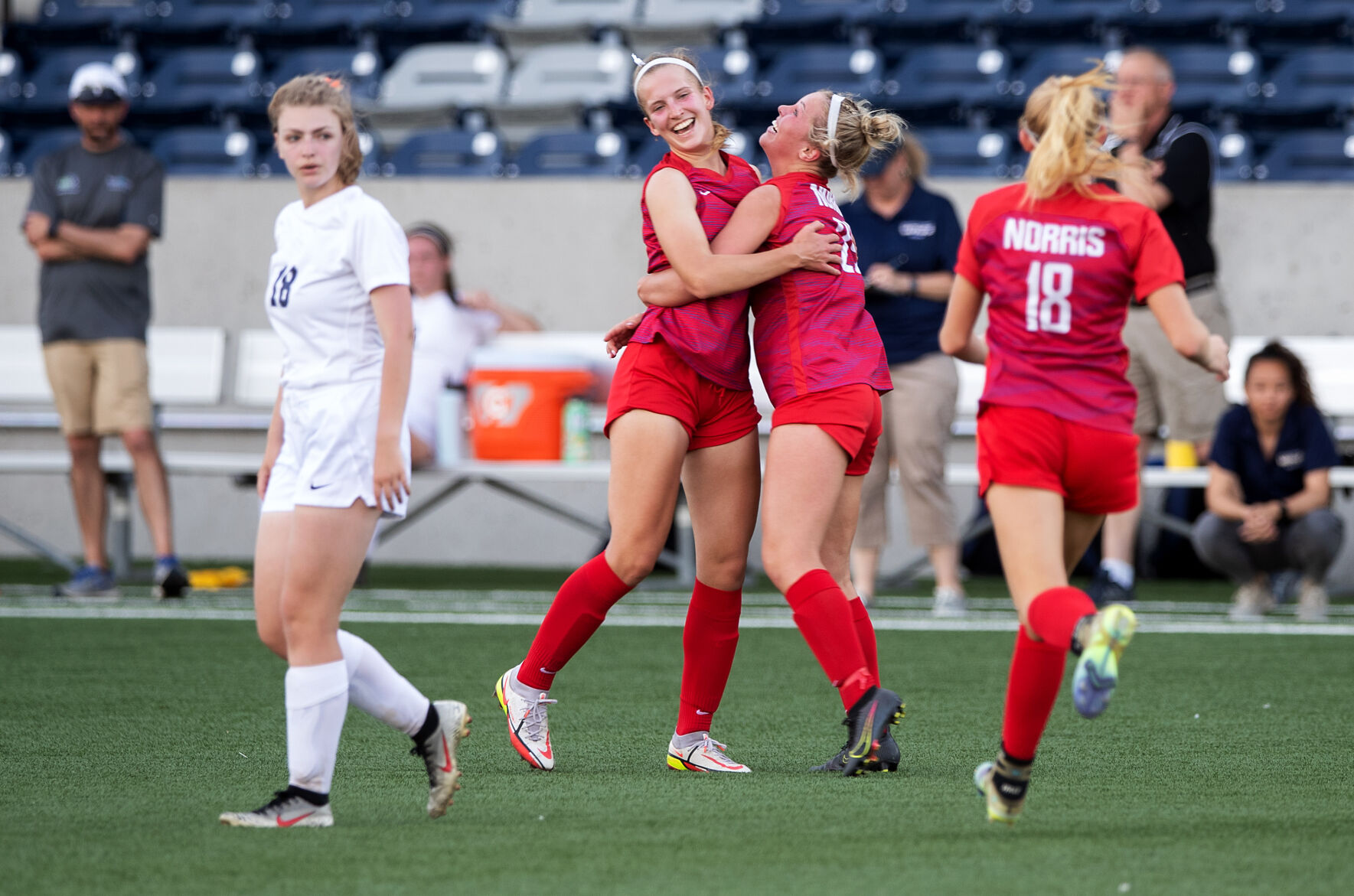 051222-owh-spo-statesoccer-em04.jpg